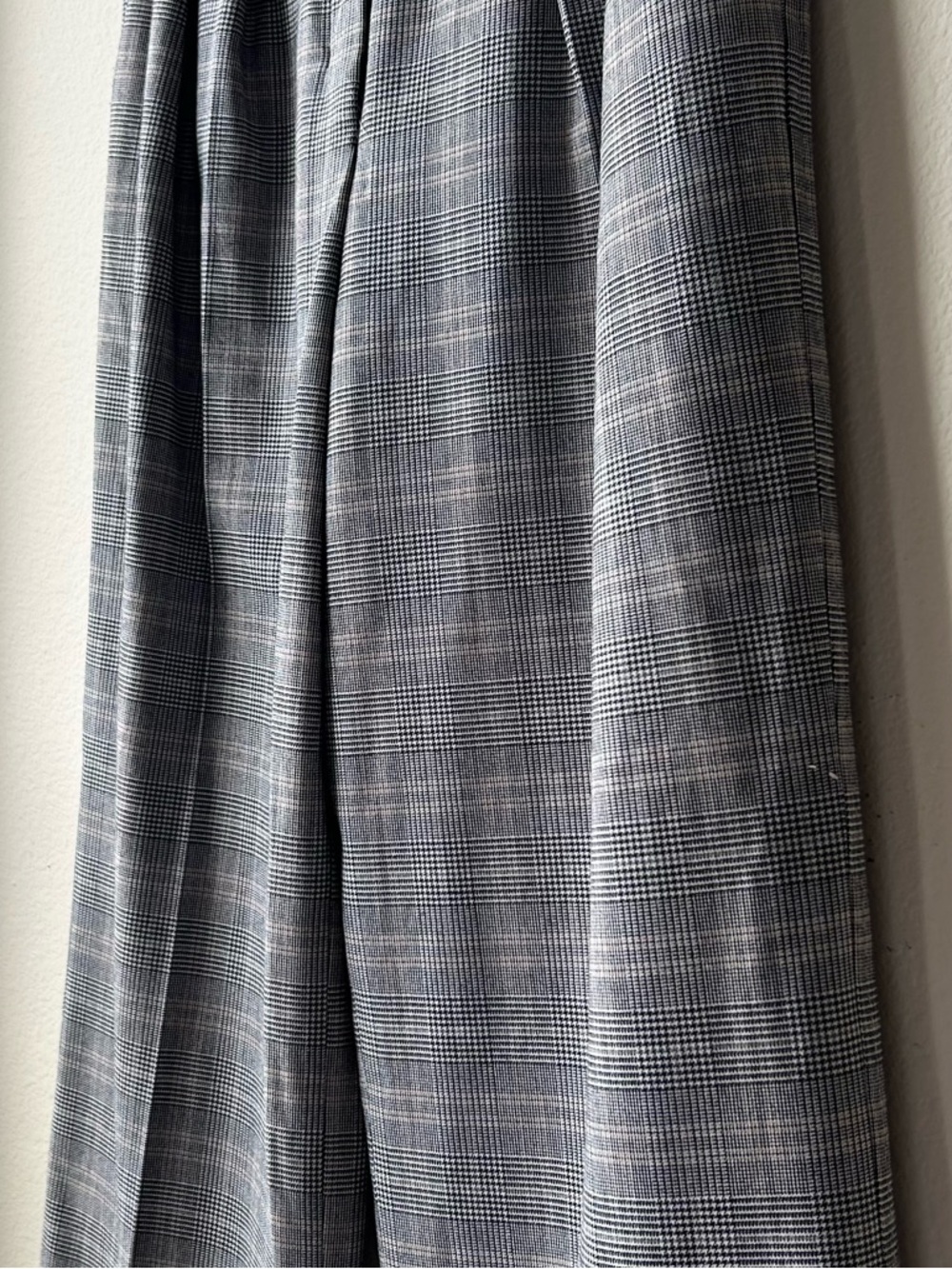 Aritzia Babaton Grey Cascade Plaid Pants High Rise Wide Leg Sz 6 - Picture 6 of 15